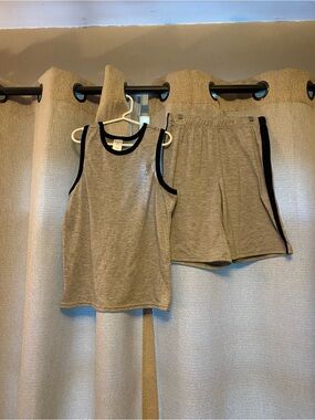 The Children's Place Kids Size M (7/8) Heather Gray with Black Trim Matching Set